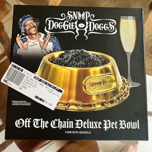 NIB snoop doggie dogs gold tone dog bowl